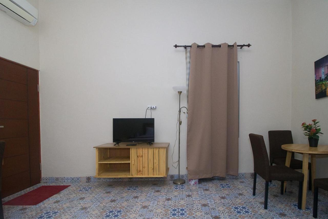 Reddoorz Plus Syariah Near Alun Alun Sampang Sampang  Eksteriør billede